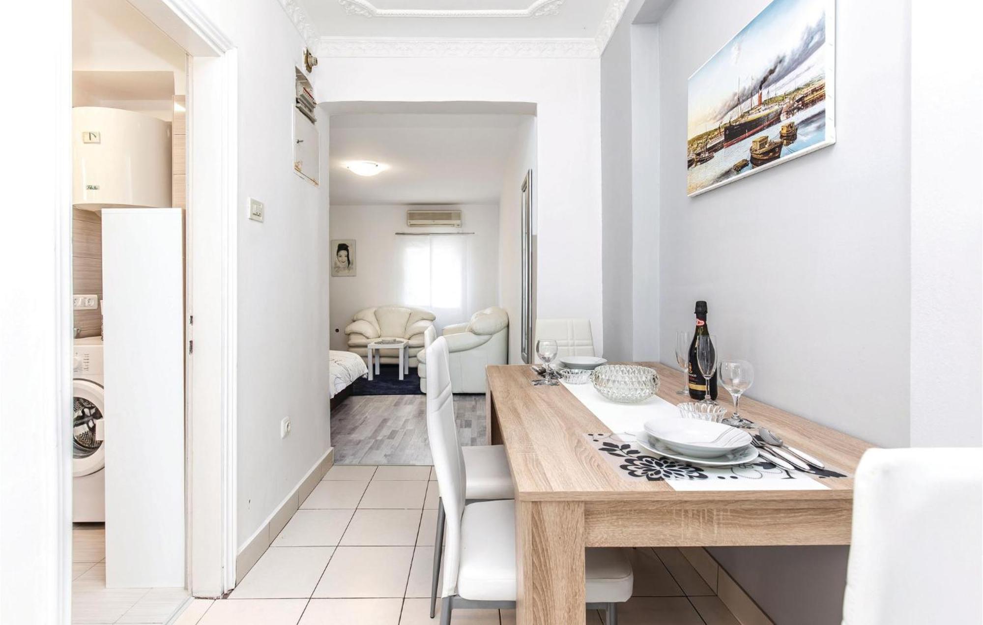 Stunning Apartment In Kostrena With Kitchen Exteriér fotografie